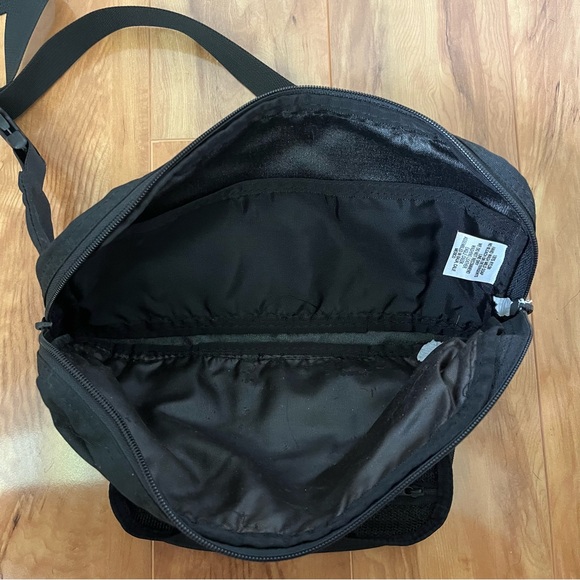 Vintage L.L. Bean Classic Black Waist Bag - Picture 4 of 7